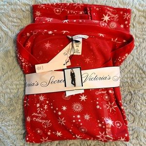 Victoria Secret Red thermal set M nwt